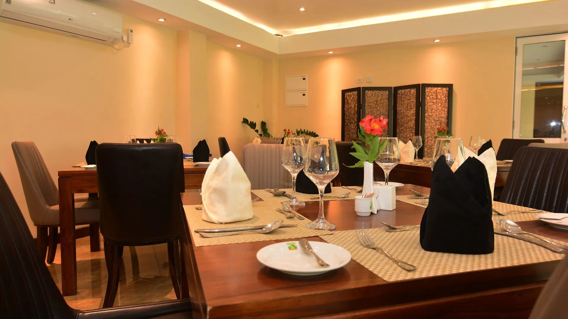 Grand 103 Hotel Kandy