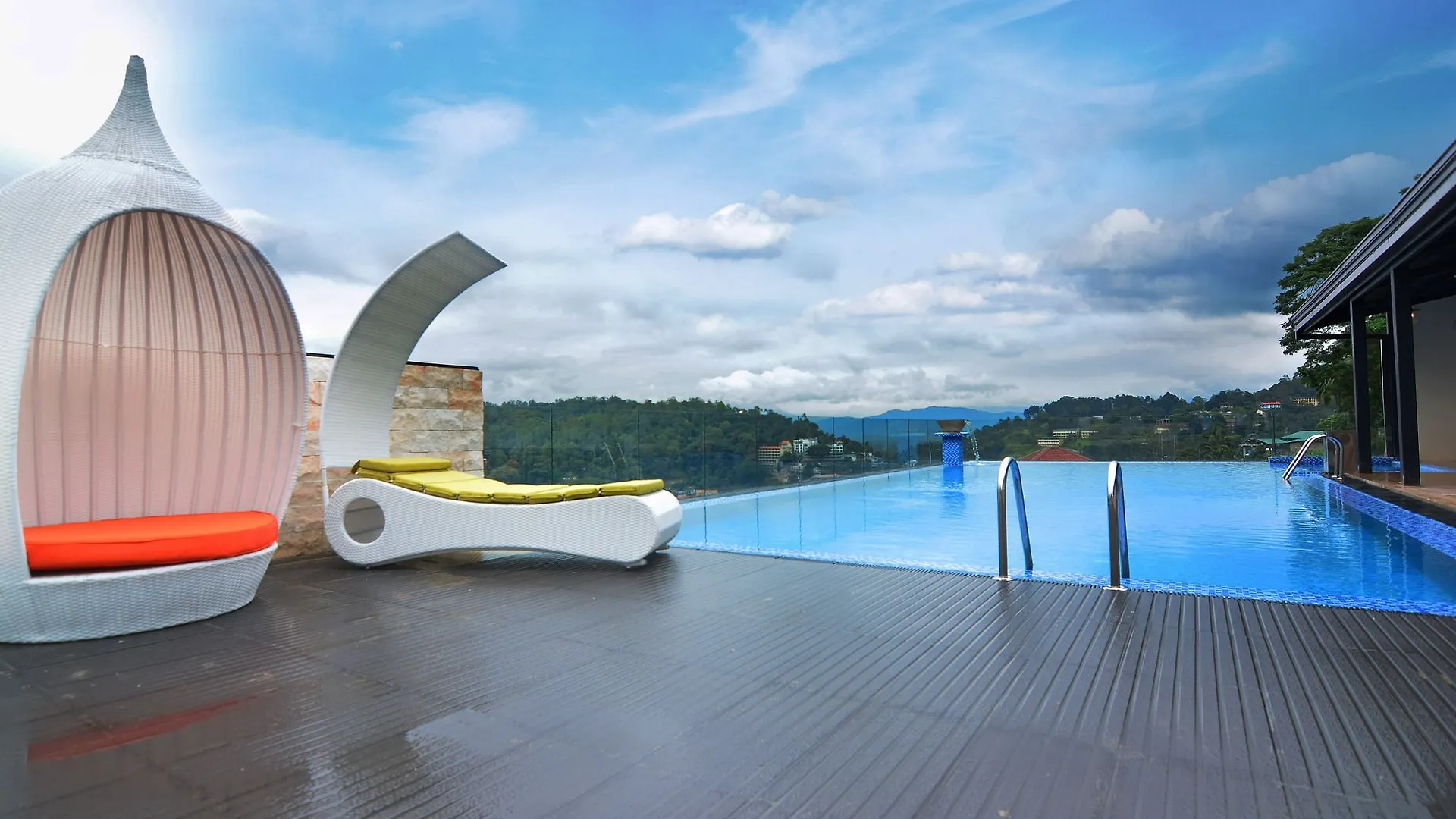 Grand 103 Hotel Kandy