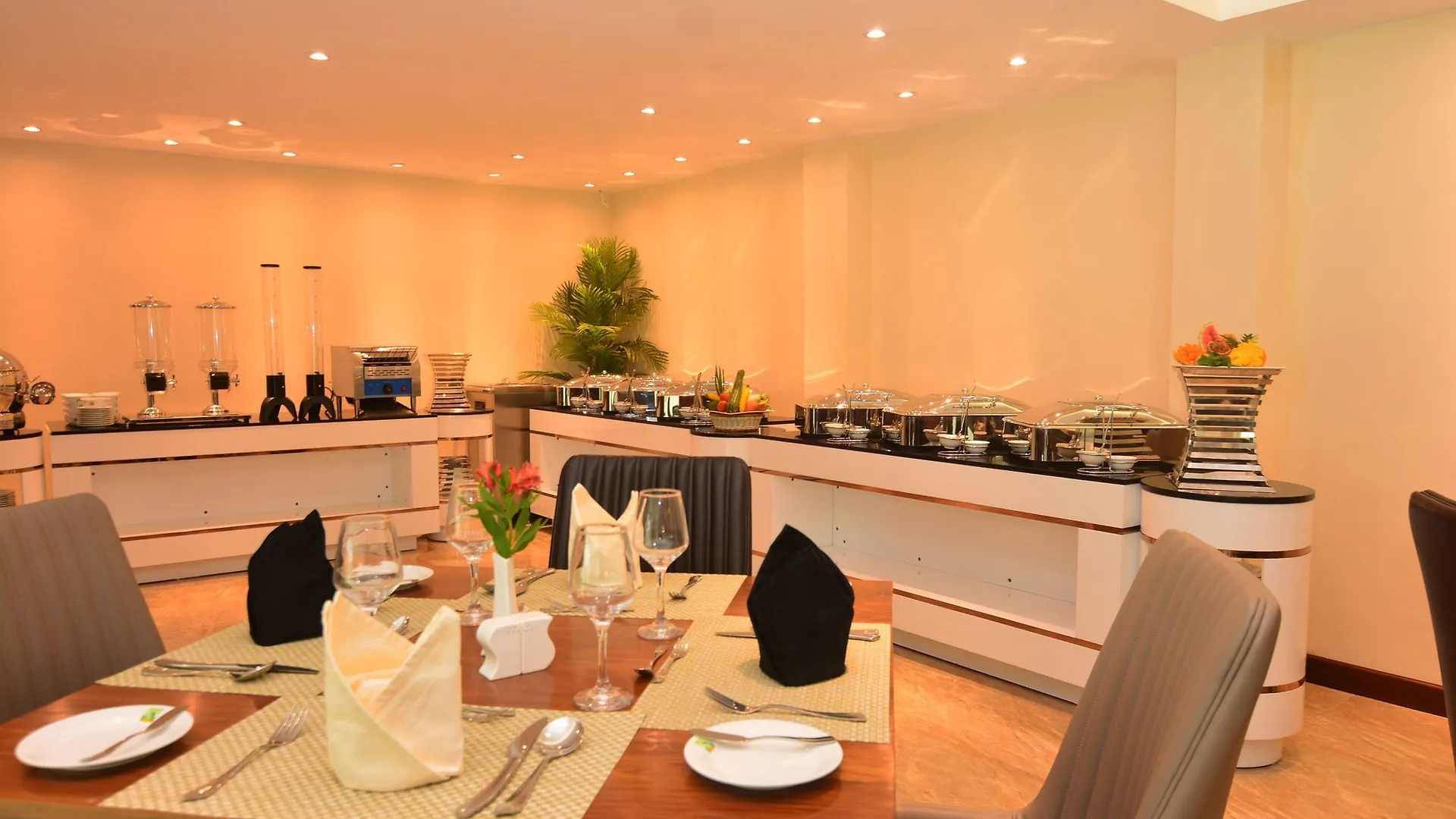 Grand 103 Hotel Kandy