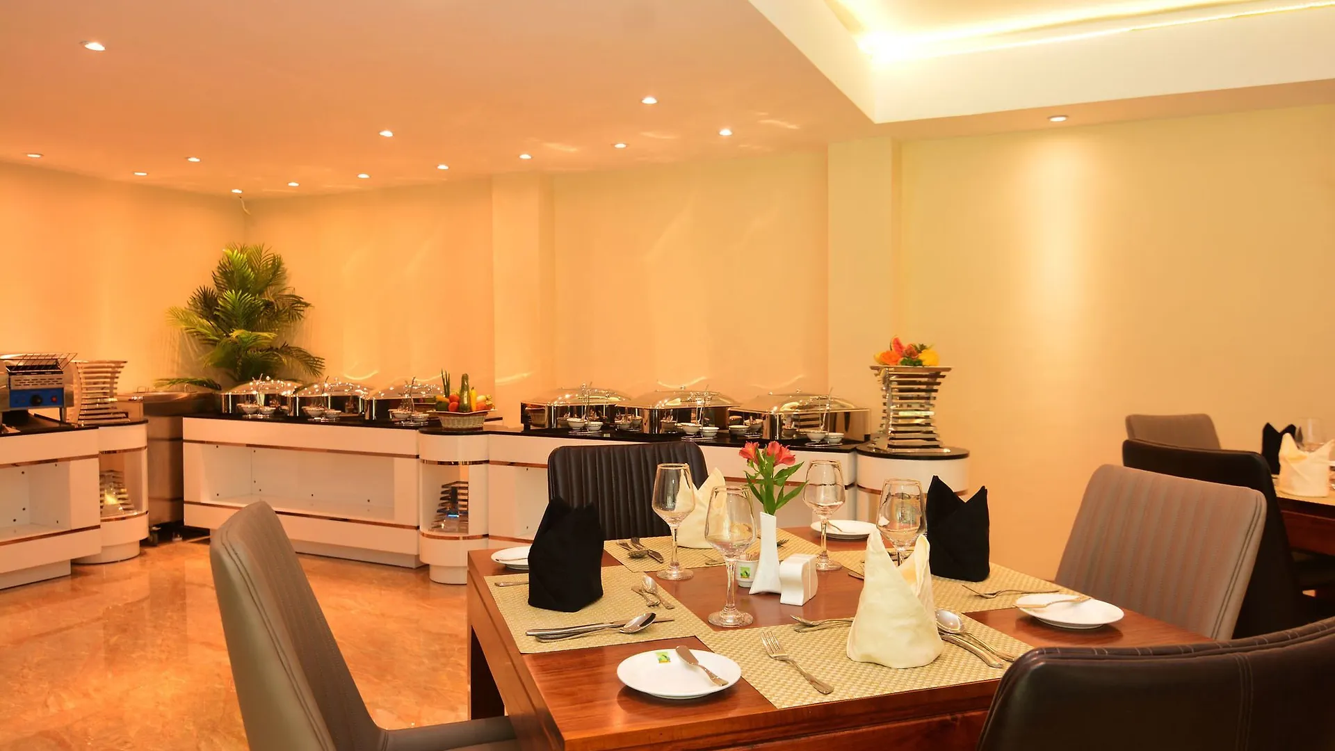 ***  Grand 103 Hotel Kandy Sri Lanka