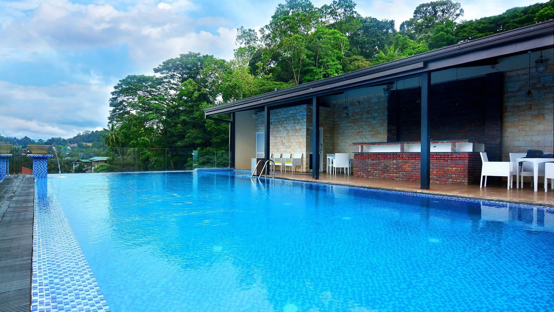 Grand 103 Hotel Kandy